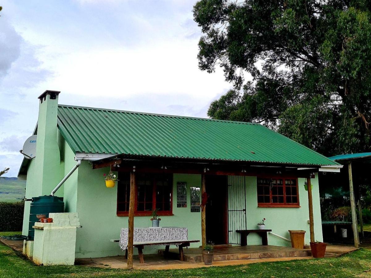 אונדרברג Cicada Self Catering Cottage מראה חיצוני תמונה